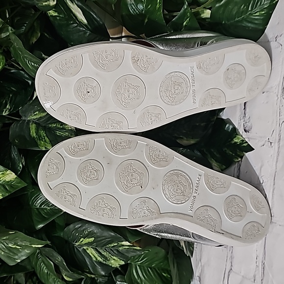 Young Versace Sneakers KID'S Size 5 - Picture 7 of 10